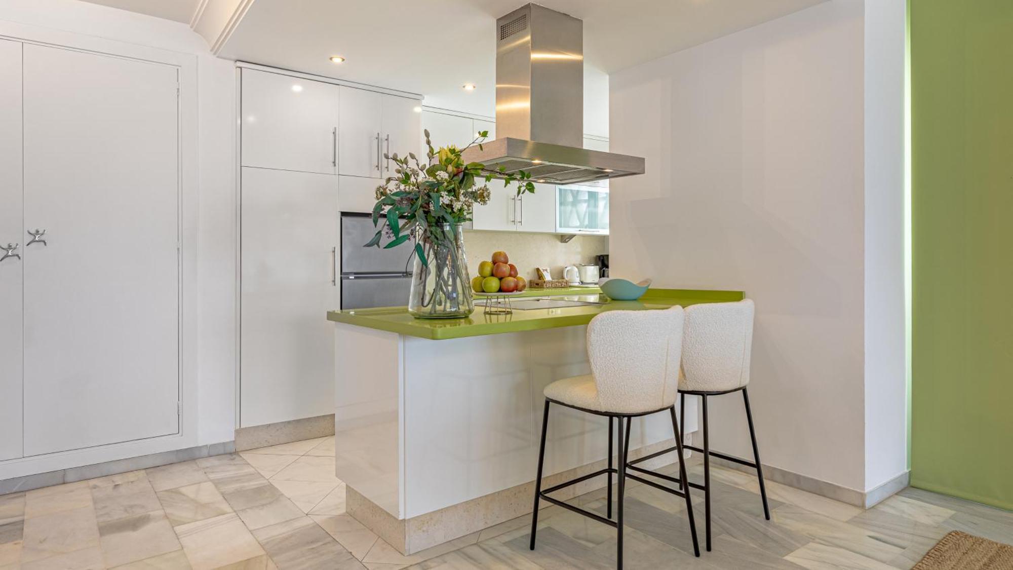 Vacation Marbella I Sea Views, 24-7 Security, Parking, Walk To Everything In Luxurious Puerto Banus Exterior photo